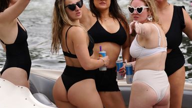 💃👗 BRIDESMAID WITH STYLE: MIAMI YACHT GLAMOUR!