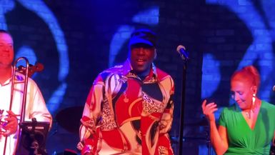 Phat Hat - Back in Love Again (Live)