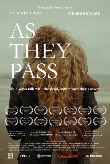 As they pass (Quand ils passent)